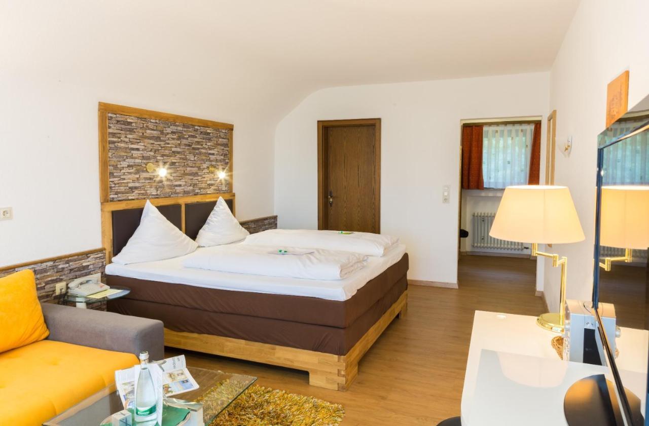 Hotel Sonnenblick Schenkenzell ภายนอก รูปภาพ